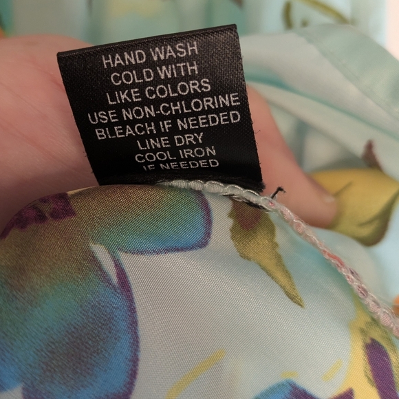 Jennifer & Grace Floral Sleeveless Top - Multicolor - Picture 7 of 7